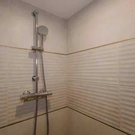 Apartamento J6 174 L'esquinade By Interhome