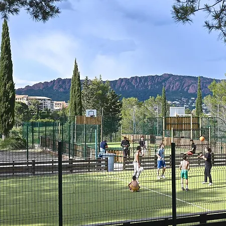 Apartamento J6 174 L'esquinade By Interhome
