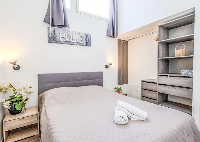 J6 174 L'esquinade By Interhome * Saint-Raphaël