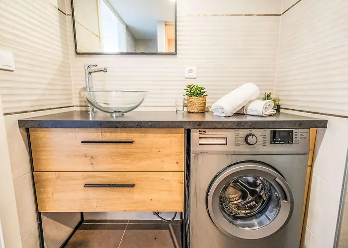 Apartment J6 174 L'esquinade By Interhome Saint-Raphaël