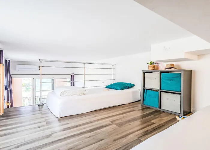 J6 174 L'esquinade By Interhome *