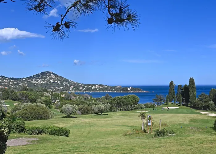 J6 174 L'esquinade By Interhome Saint-Raphaël